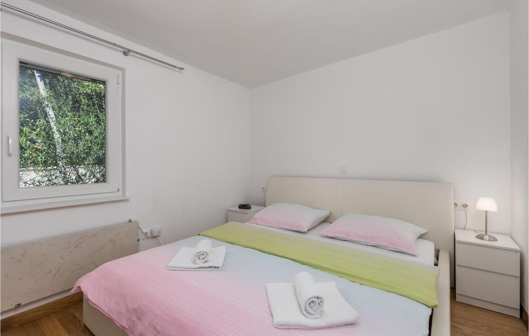Nice Home In Krk With Kitchen Крк Экстерьер фото